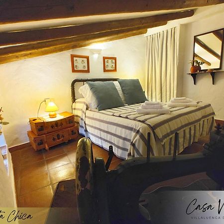 Conjunto Rural Casa Victoria Pensionat Villaluenga Del Rosario Exteriör bild