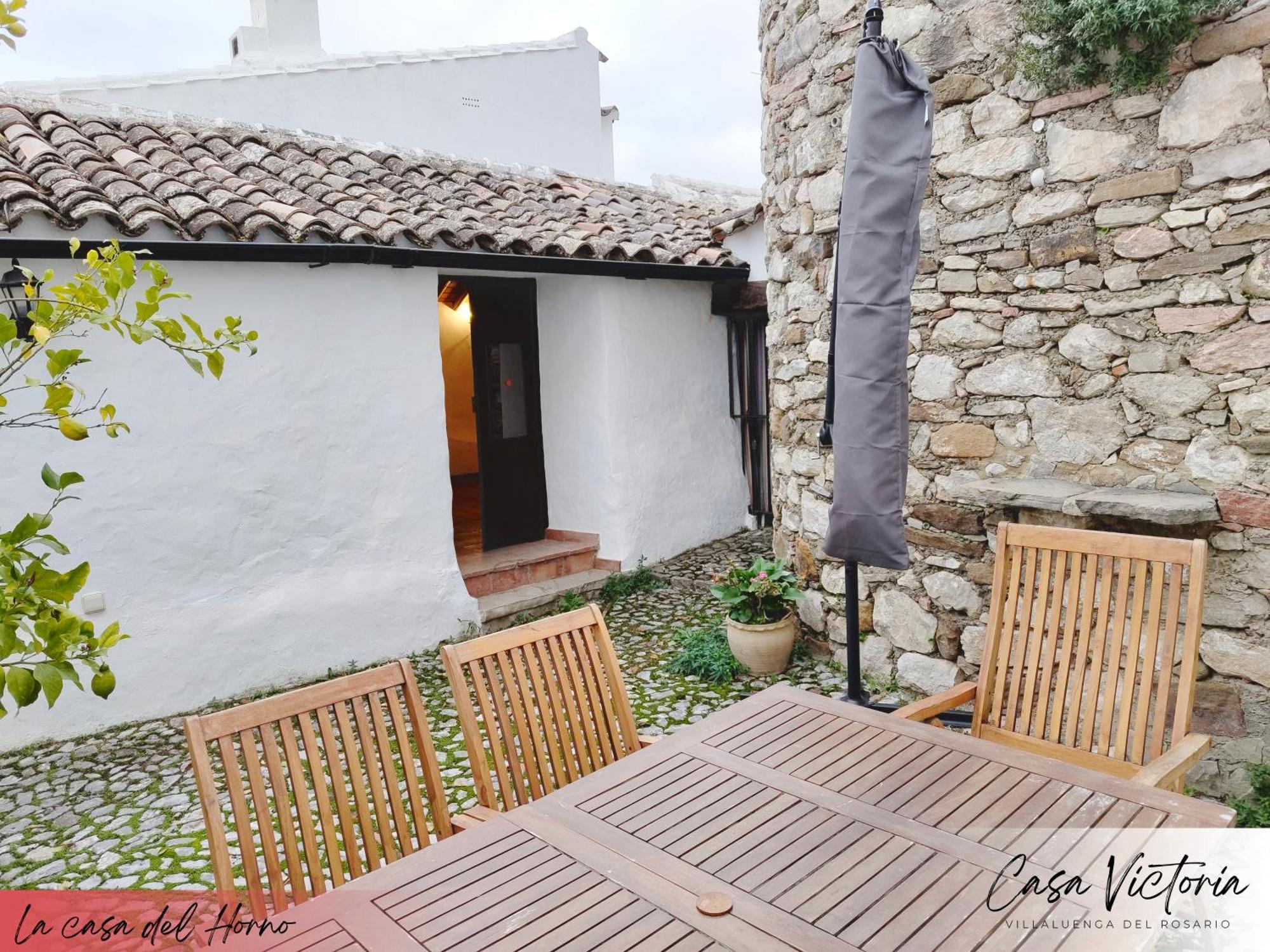Conjunto Rural Casa Victoria Pensionat Villaluenga Del Rosario Exteriör bild