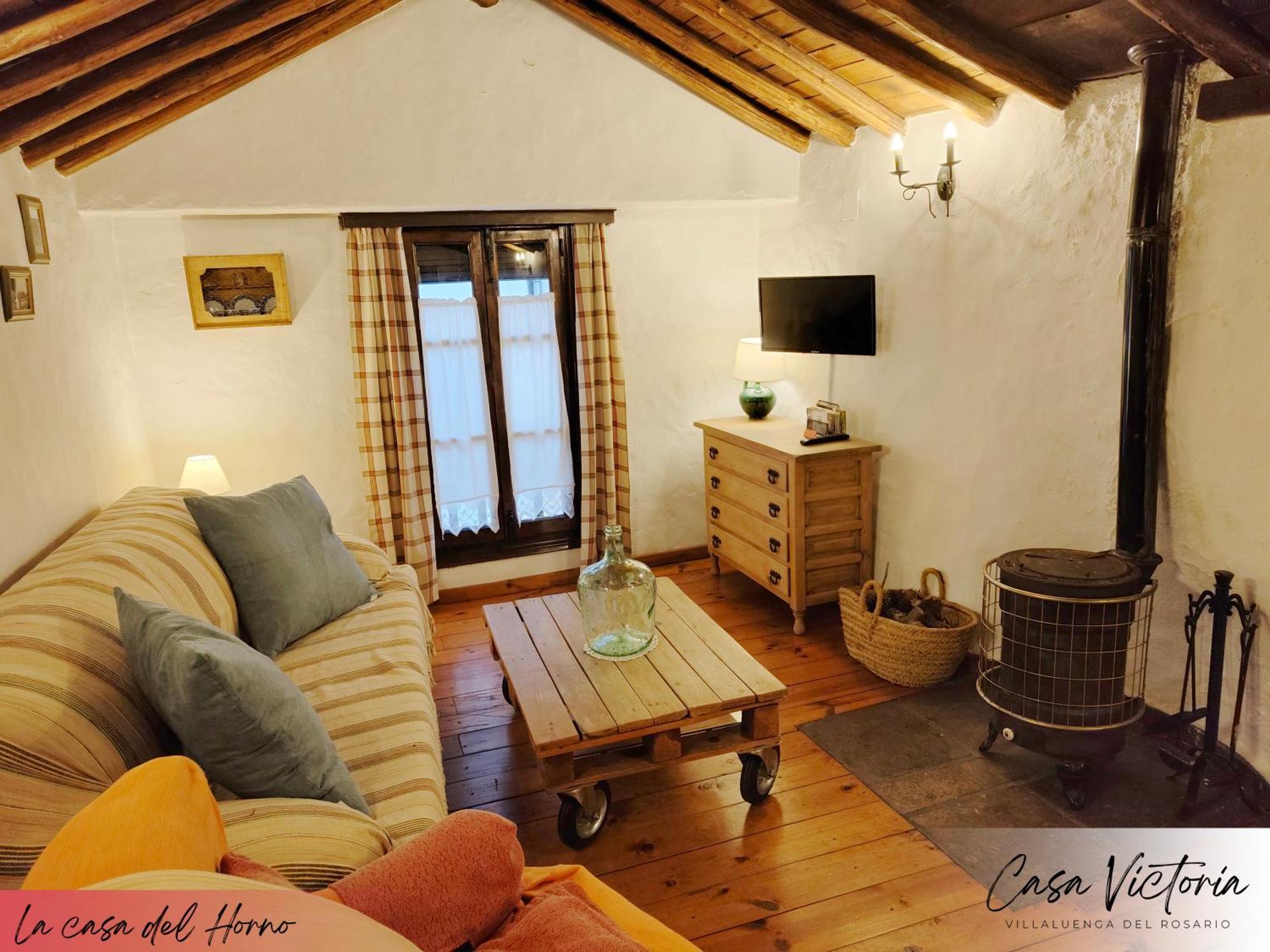 Conjunto Rural Casa Victoria Pensionat Villaluenga Del Rosario Exteriör bild