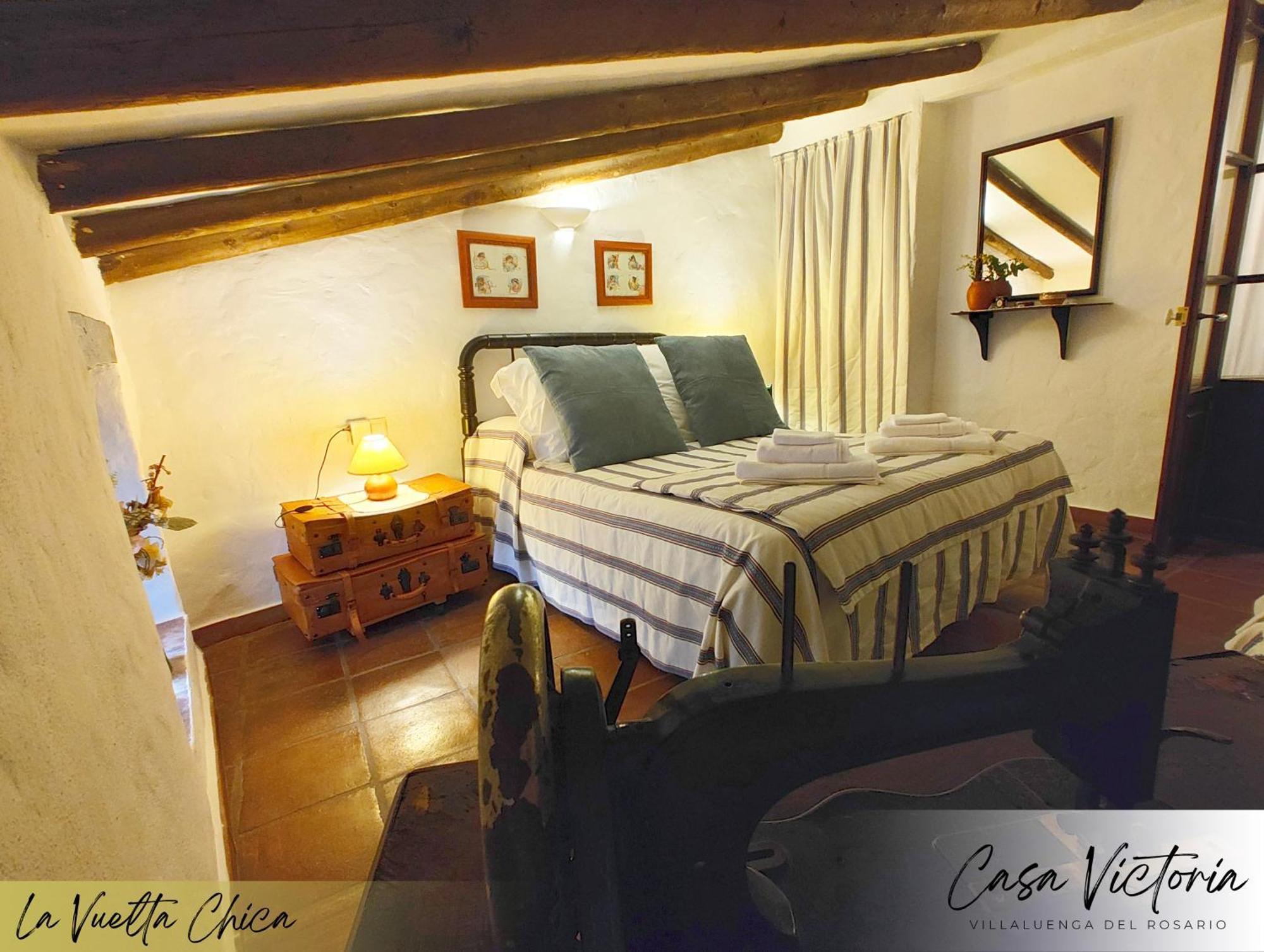 Conjunto Rural Casa Victoria Pensionat Villaluenga Del Rosario Exteriör bild